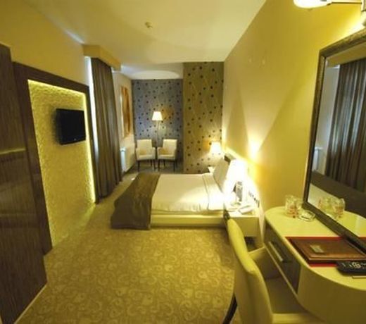 Hotel Ayata
