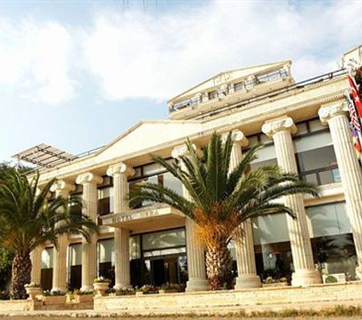 Hera Hotel