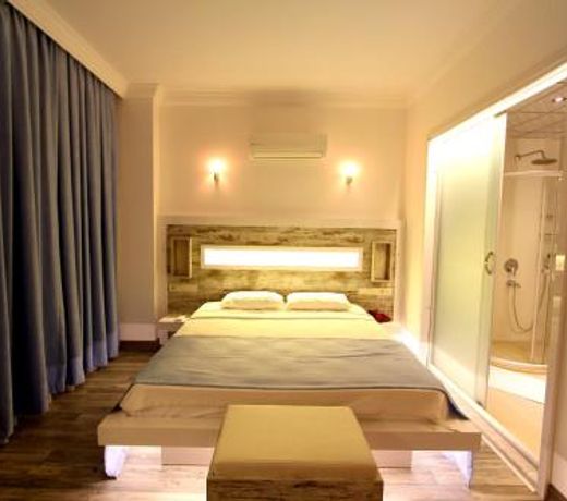 Nur Hotel