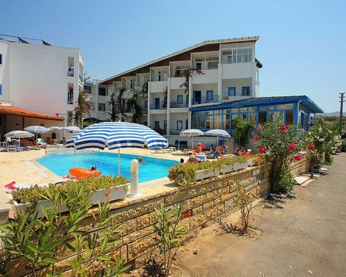 Bodrum Sky Beach Hotel - Тургутреис - фото 1