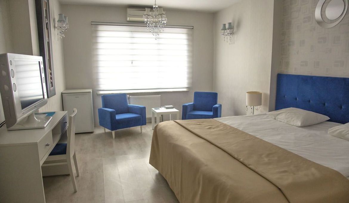 Airport Residence