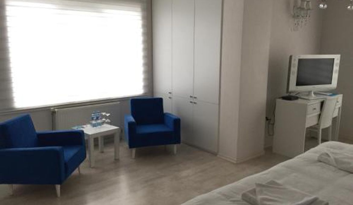 Airport Residence