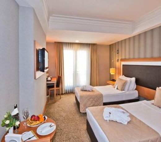 Grand S Hotel