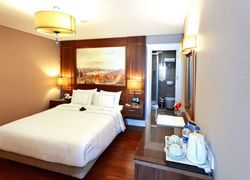 Ramada By Wyndham İstanbul Taksim фото 2