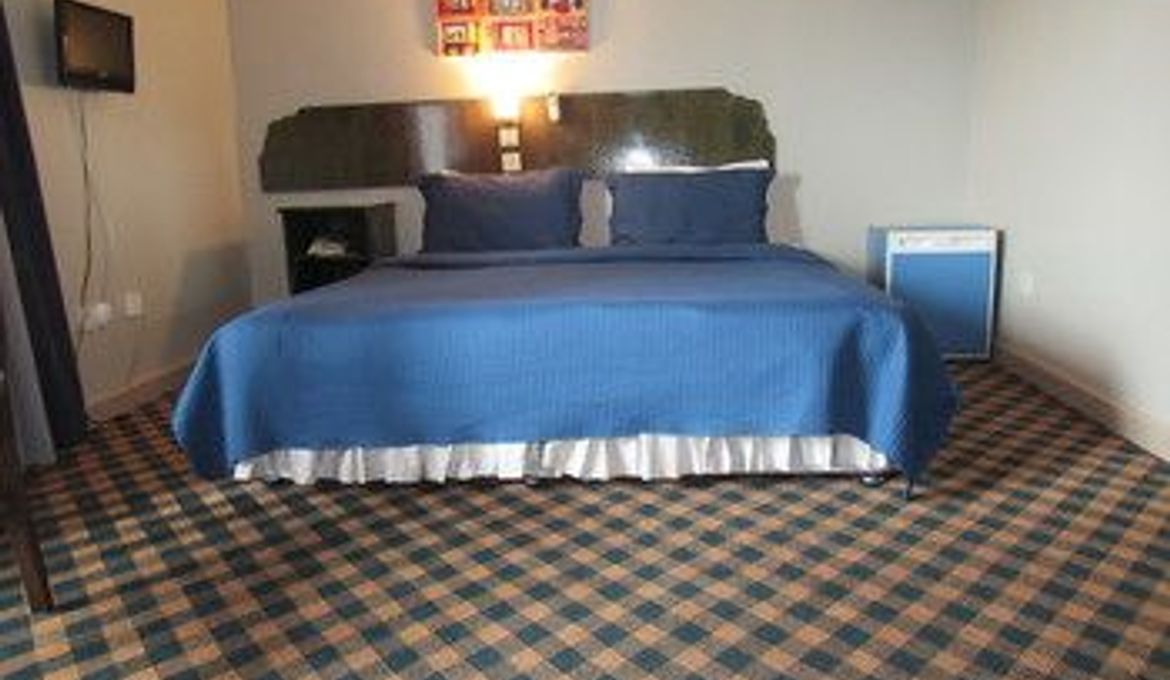 Airport Inn Hotel