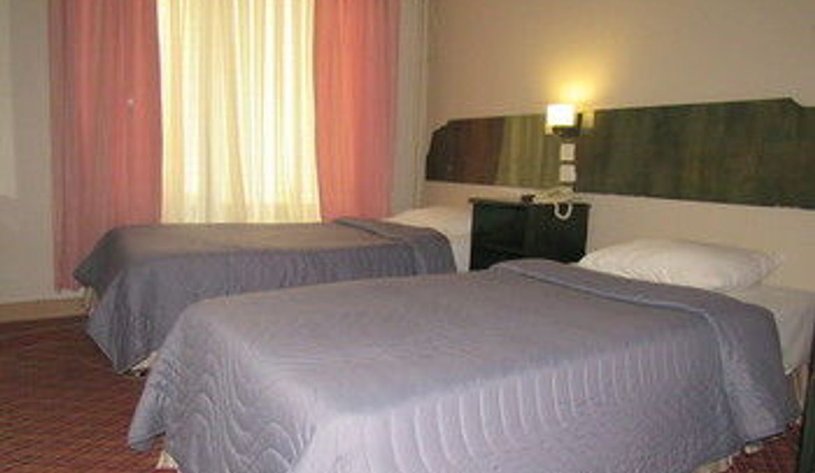 Airport Inn Hotel