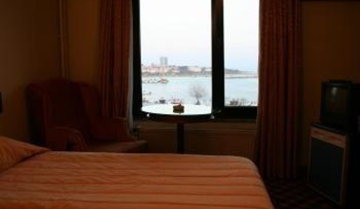 Airport Inn Hotel
