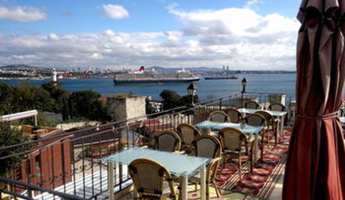 Emre Hotel