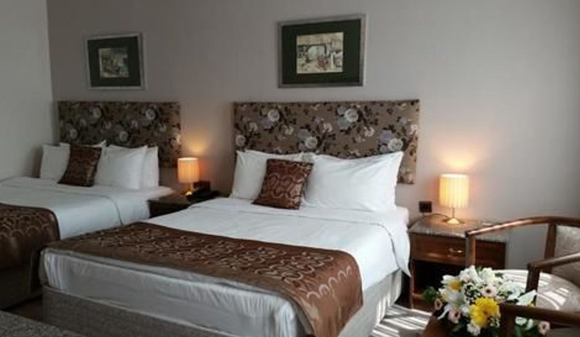 Adela Hotel