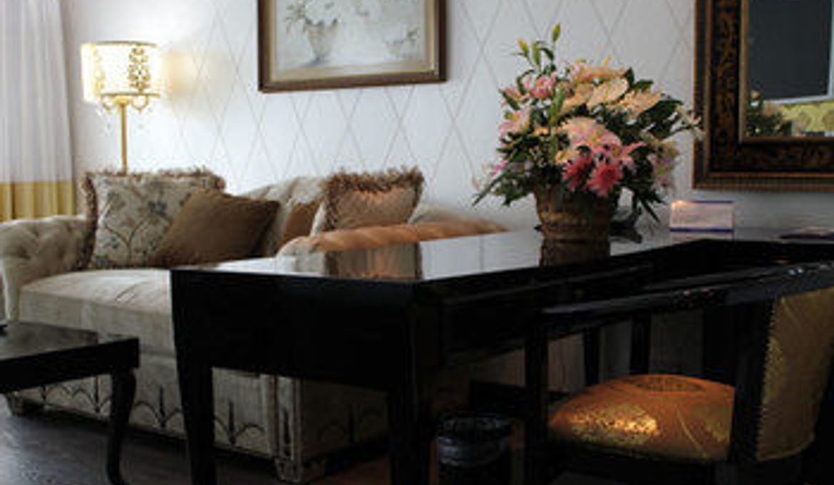 Adela Hotel