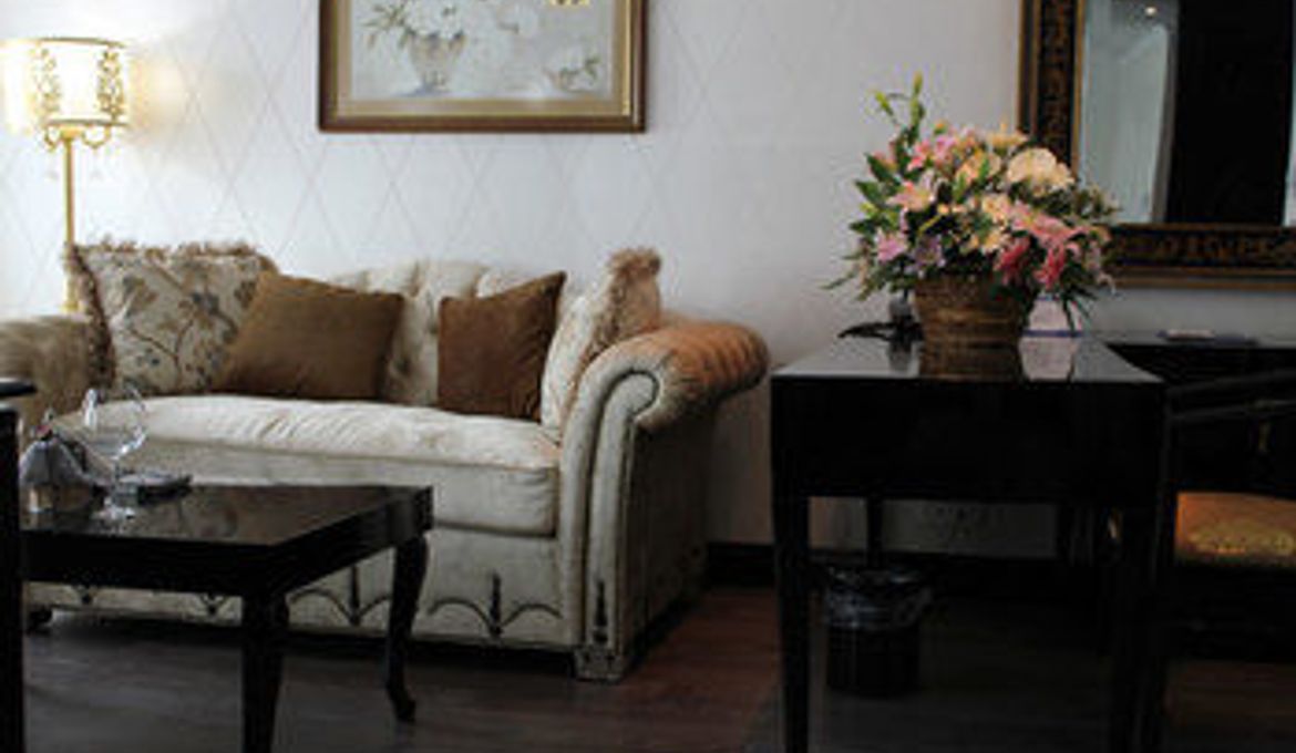 Adela Hotel