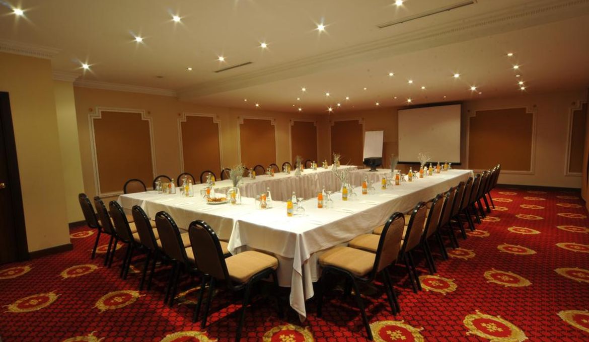 Adela Hotel