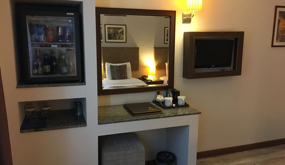 Adela Hotel