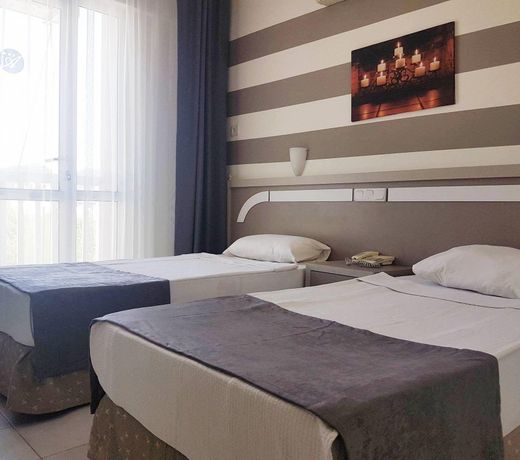 Yade Luxe Hotel