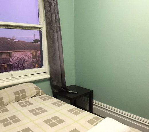 BONDI SHORES ACCOMMODATION