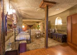 Serenity Cave Suites фото 3