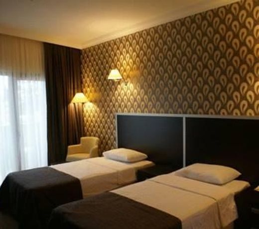 Ener Old Castle Resort Hotel