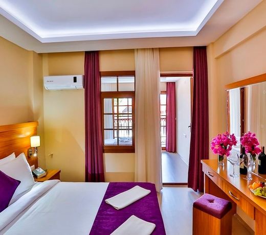 Golden Life Resort Hotel & Spa