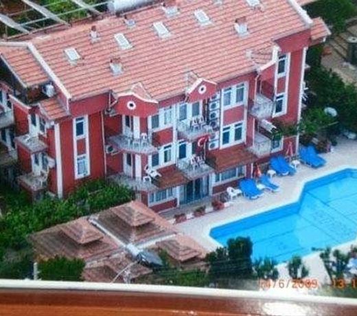 Red Rose Hotel