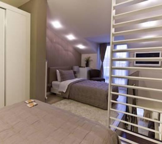 Arwen Premium Residence