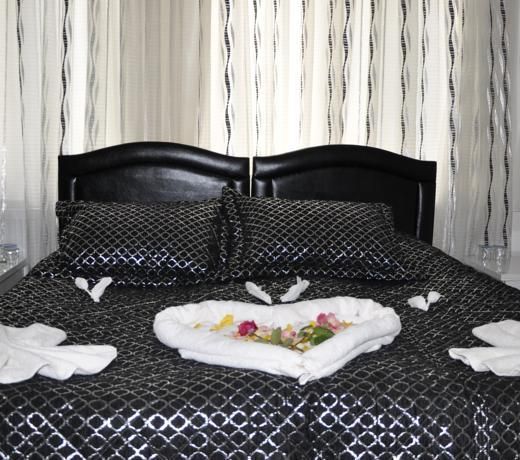 Golden Apple Hotel