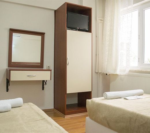 Yildirim Hotel