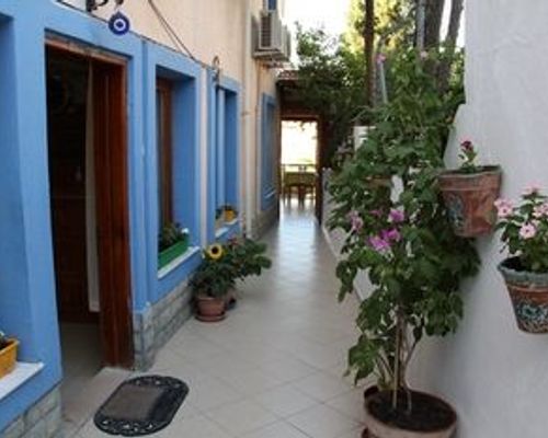 Yalcin Hotel - Чешме - фото 17