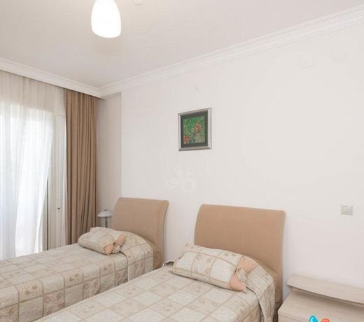 Kamer Suite & Hotel