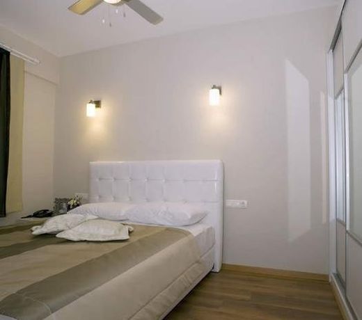 Kondo Suites