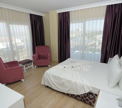 Twins Hotel Çeşme