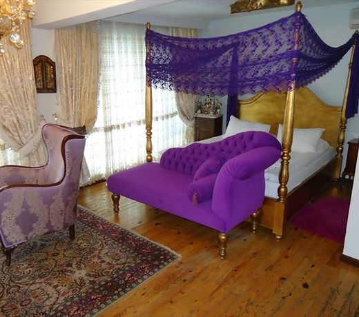 Aya Nikola Hotel