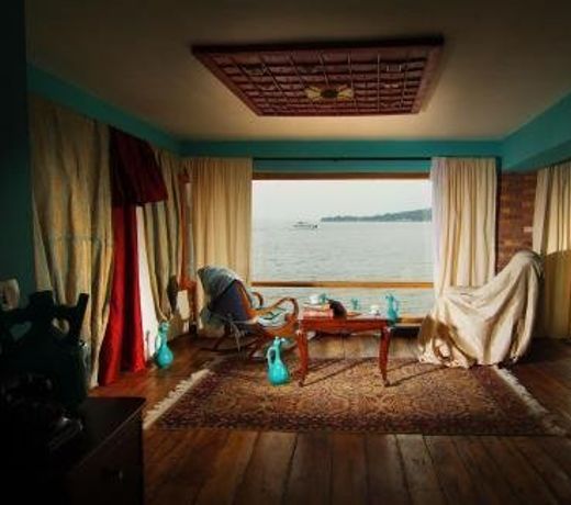 Aya Nikola Hotel