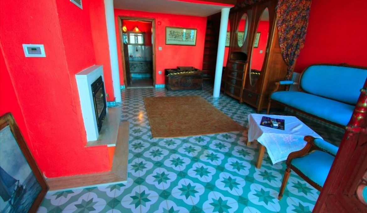 Aya Nikola Otel