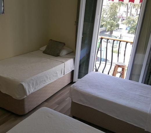 Artemis Hotel