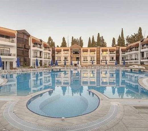 Risa Hotel