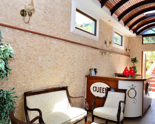 Queen Boutique Hotel - Битез - фото 8