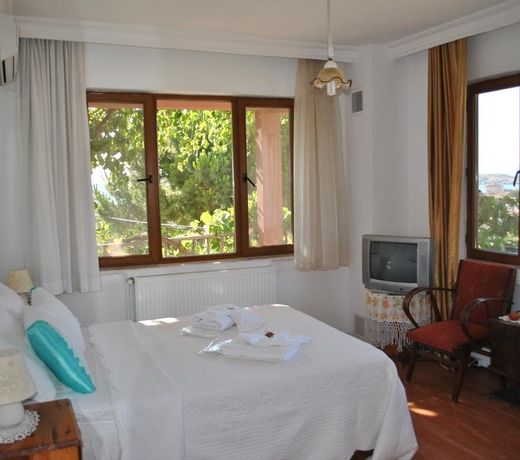 Gunebakan Taliani Hotel