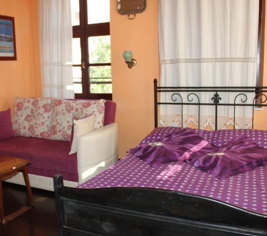 Cunda Zehra Teyzenin Evi