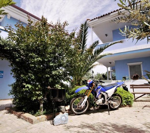 Cundavilla Pool & Beach Hotel & Suites
