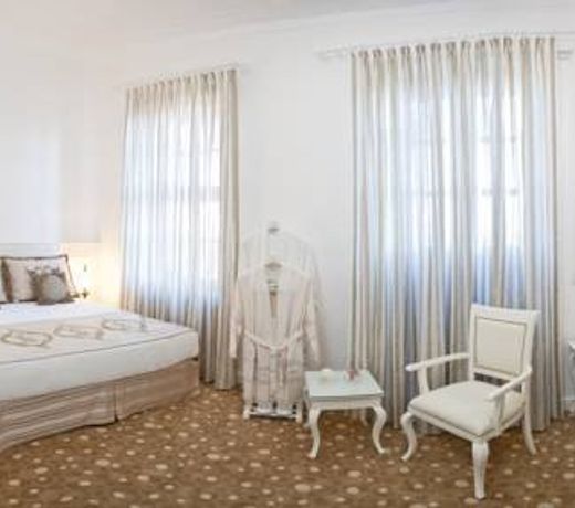 Cunda Siyah Lale Otel