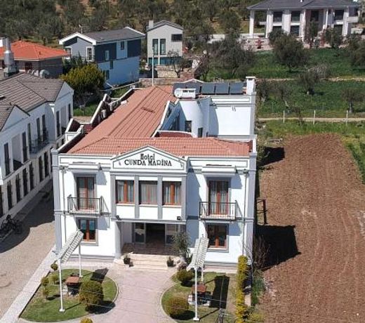 Ebruli Hotel Cunda