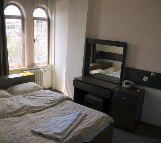 HOTEL ZELVE