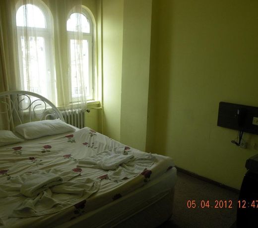 HOTEL ZELVE