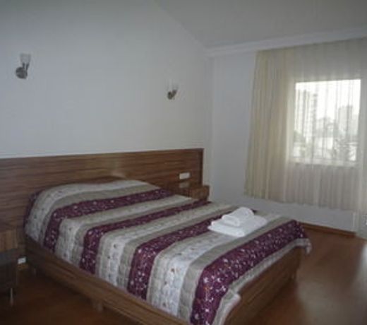 Pinus Otel
