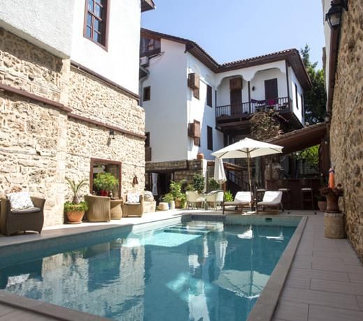 Atelya Art Hotel