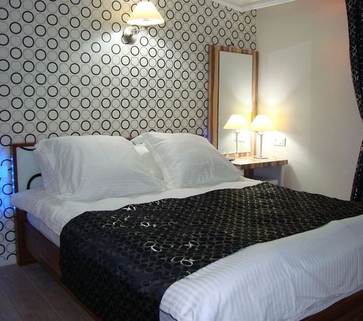 Mera Park Hotel