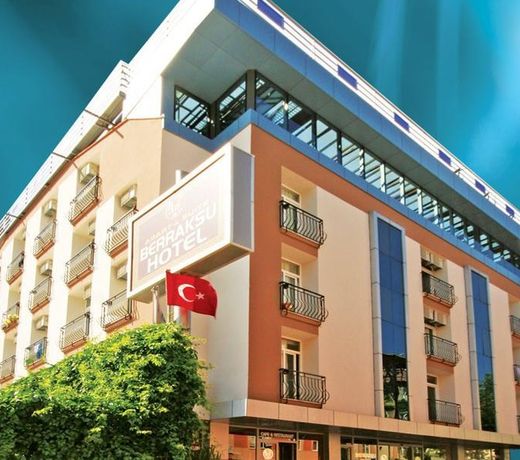 Berrak Su Hotel
