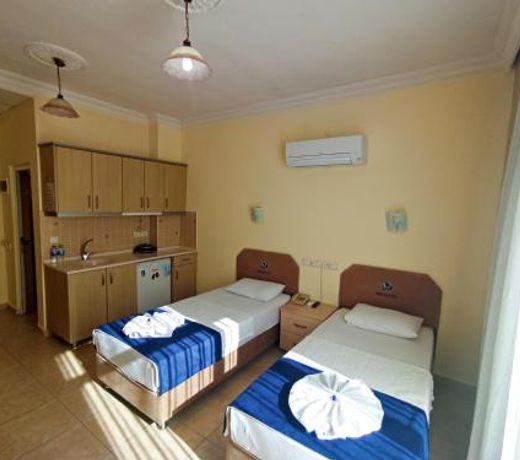 Berrak Su Hotel