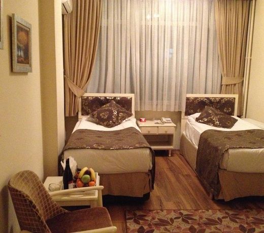 Tac Hotel