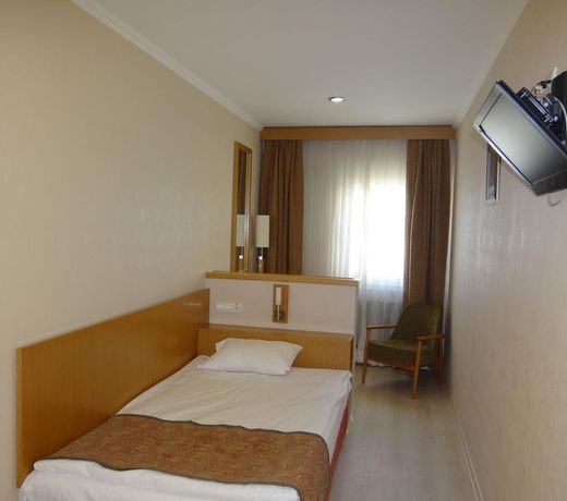 Gimat Otel